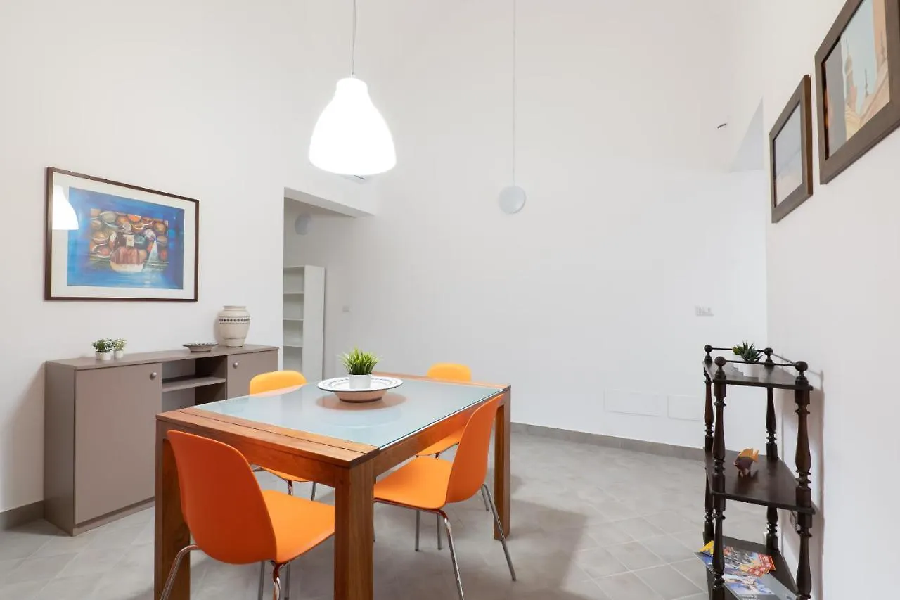 דירות קטאניה Woodenloft14 איטליה